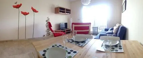 2010-Superb Apt 2 Bedrooms In Complex With Pool 마닐바 아파트